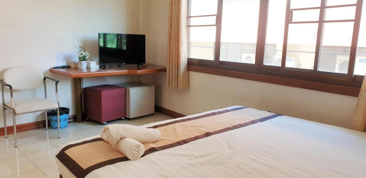 Navy Home Hotel โรงแรมเนวี่โฮม メーサイ エクステリア 写真